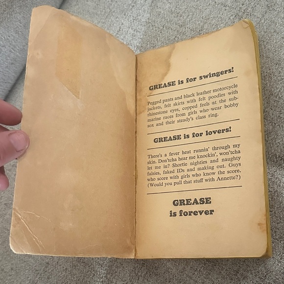 Vintage Grease Movie Paperback Book based on the screenplay -no back cover - Picture 3 of 4